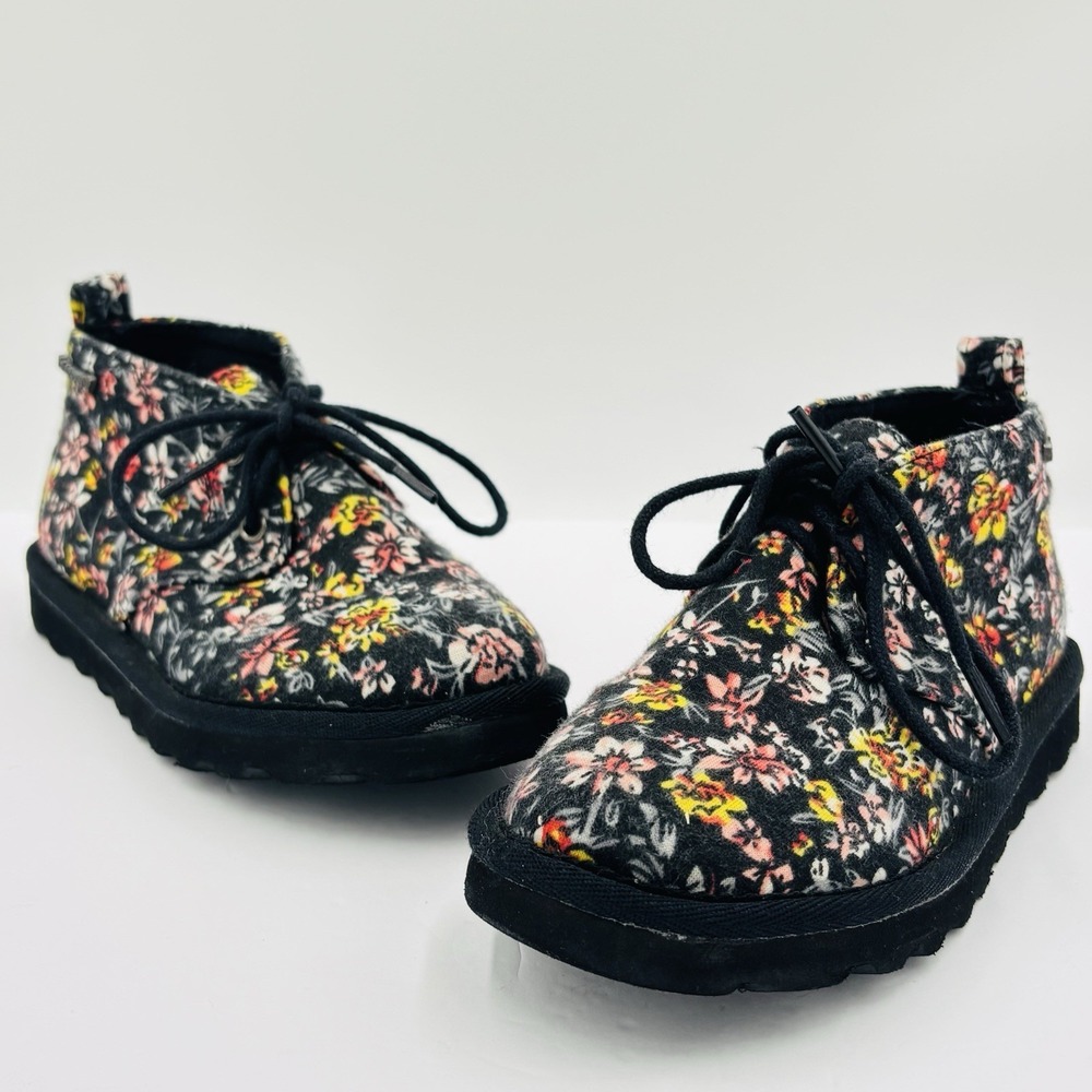 BEARPAW Skye Youth Black Floral Chukka Booties Soft Canvas Size 13 Girls